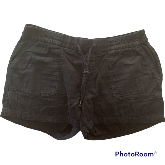✨OLD NAVY SHORTS SIZE L - Picture 1 of 3